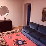Kotimajoitukset Famous Bertel Jung
