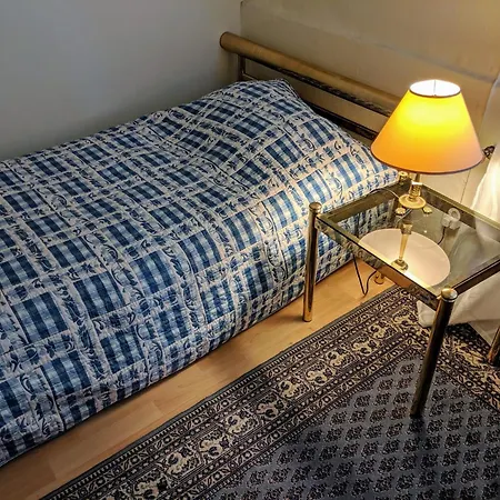 Famous Bertel Jung * Helsinki