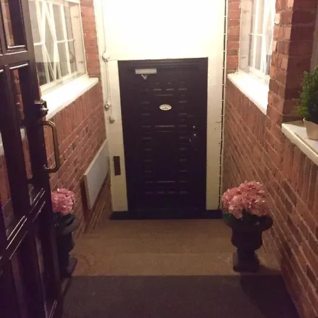 Famous Bertel Jung 헬싱키