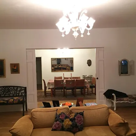 Famous Bertel Jung 홈스테이 *