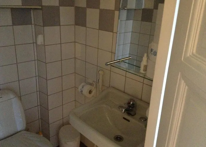 Famous Bertel Jung *